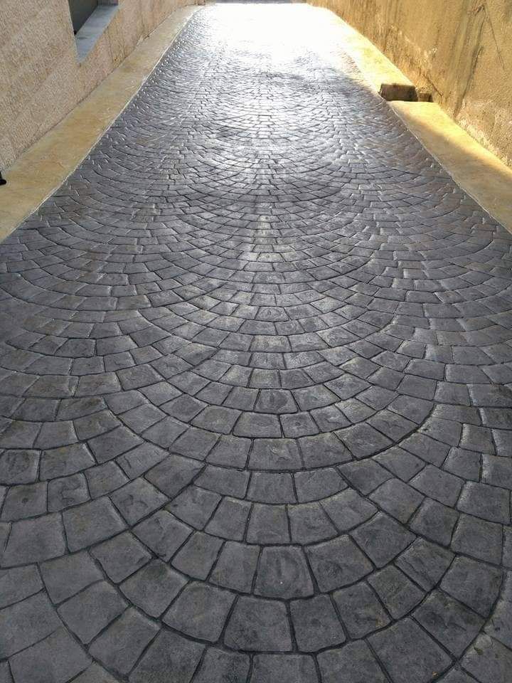 Pavés en éventail, allée